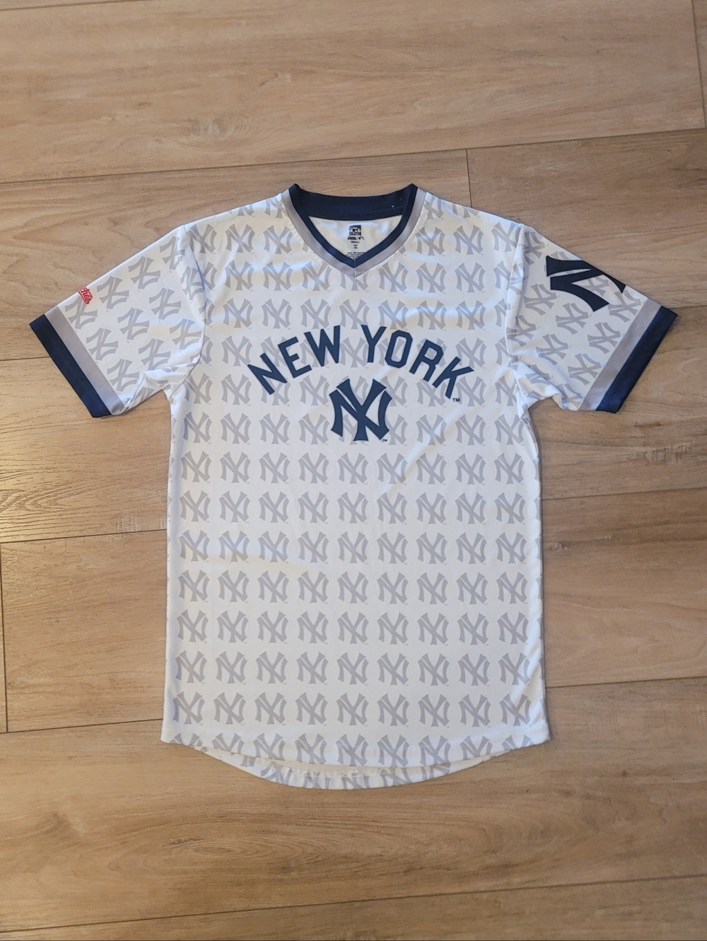 New York Yankees Navy & White Logo V-Neck Jersey